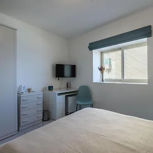  Séjour chez l'habitant Bedrooms With Ensuite Bathrooms