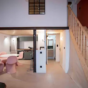 With Mezzanine Near The Train Station Appartement Lyon